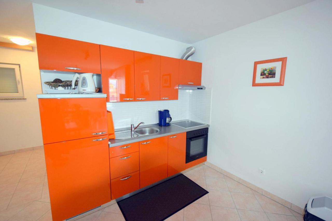 Apartments Gabrijel Malinska Exterior foto